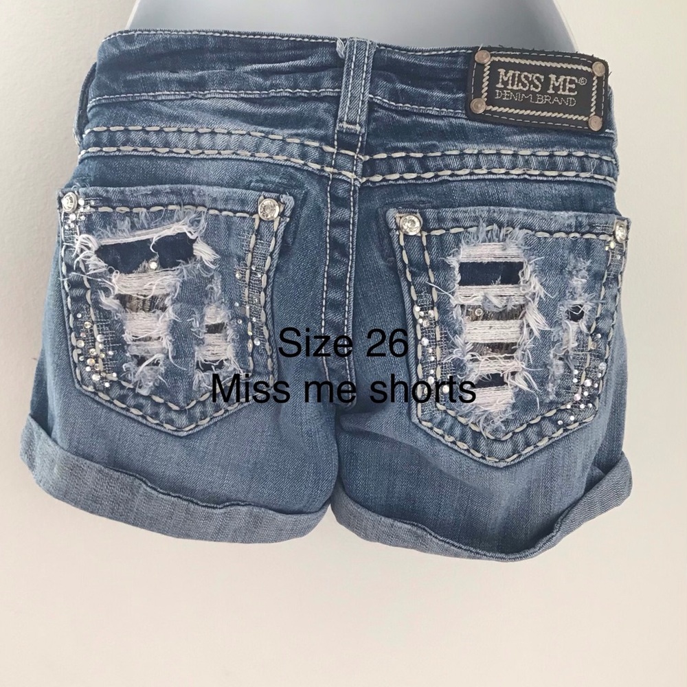 Miss me shorts size 26